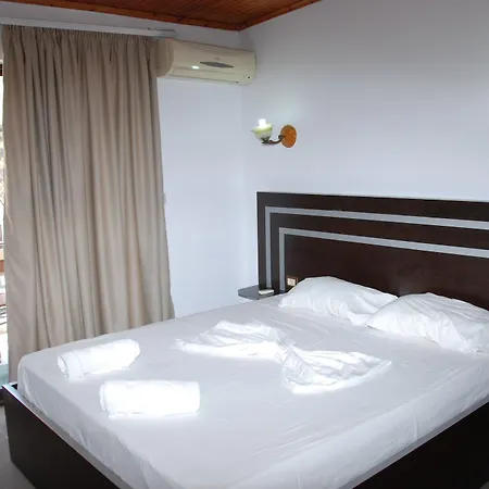 Freskia Hotel 3*