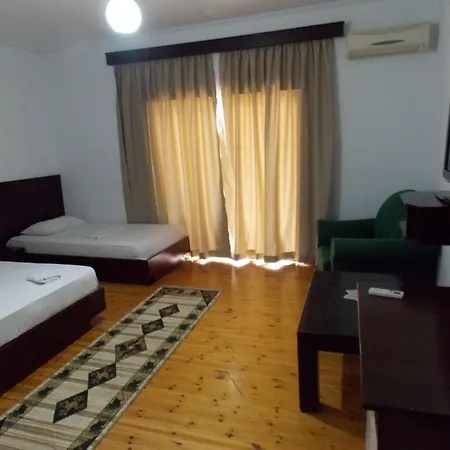 Hotel Freskia 3*