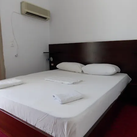 Hotel Freskia 3*